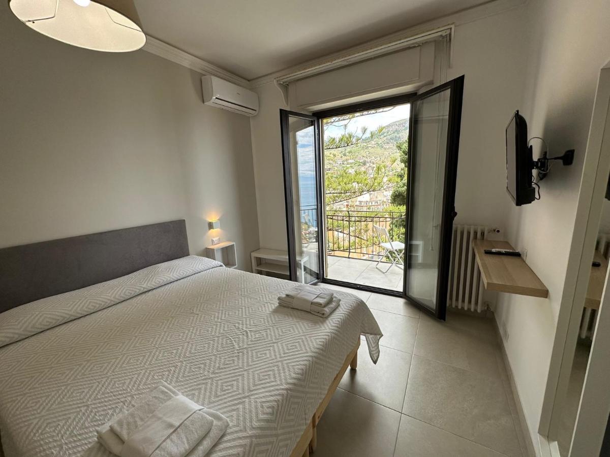 Mira Taormina Rooms Экстерьер фото