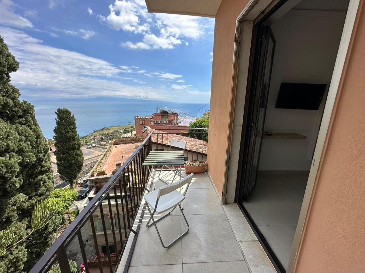 Mira Taormina Rooms Экстерьер фото