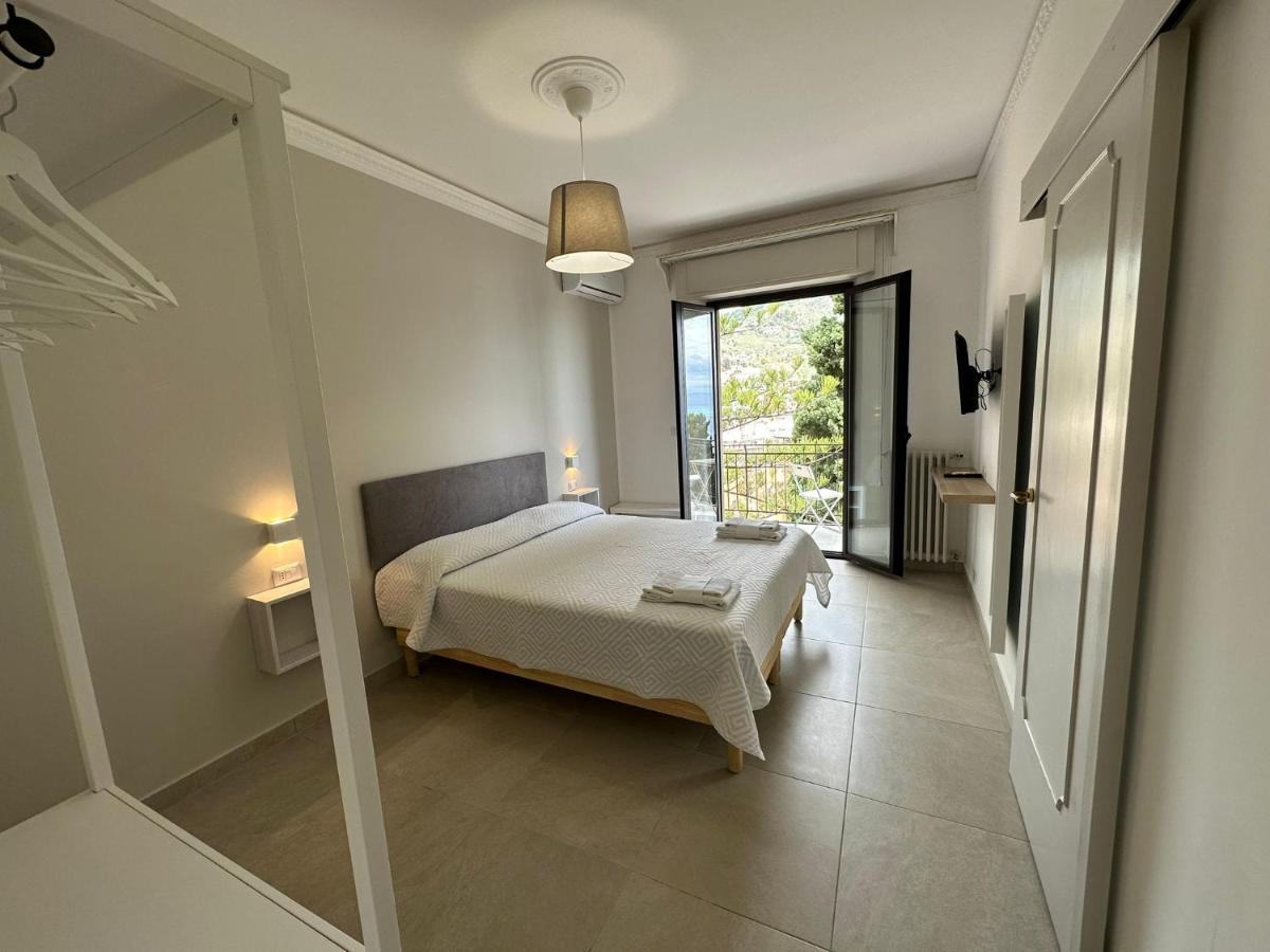 Mira Taormina Rooms Экстерьер фото
