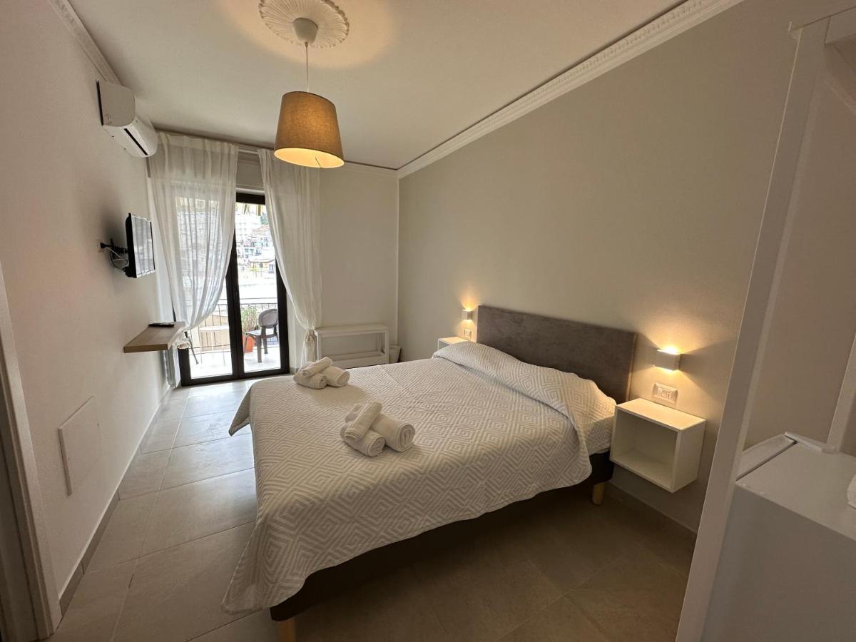 Mira Taormina Rooms Экстерьер фото