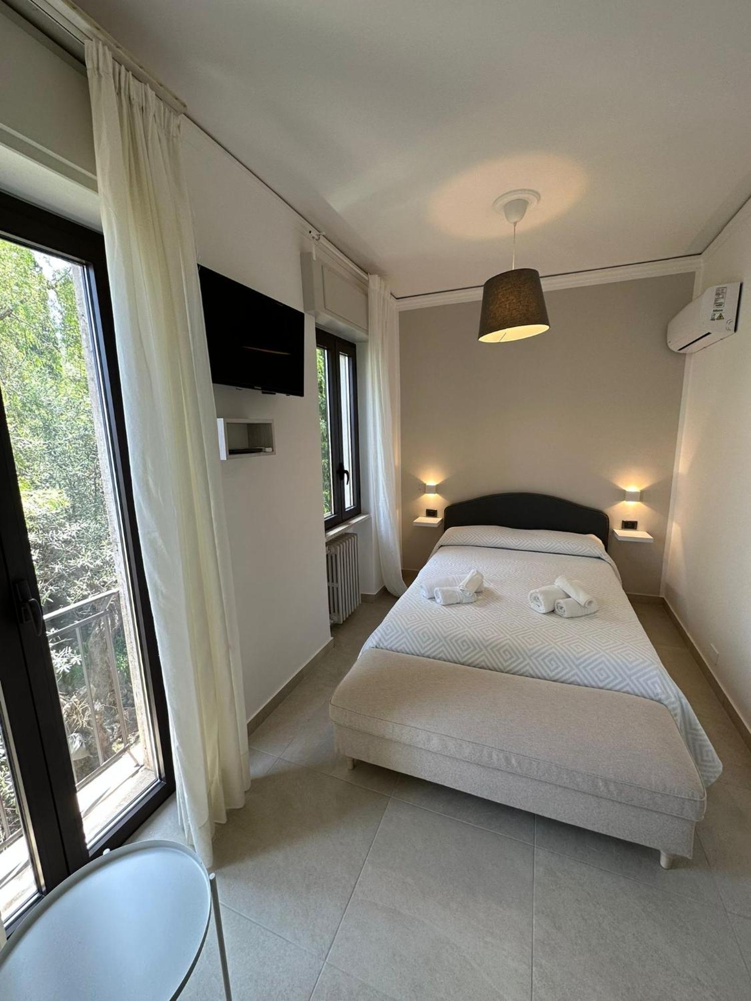 Mira Taormina Rooms Экстерьер фото